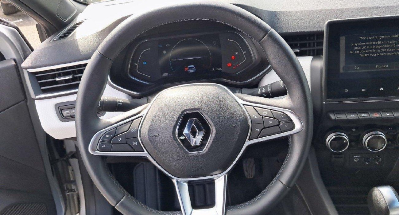 Renault CLIO Clio E-Tech 140 Limited 6