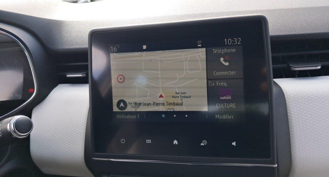 Renault CLIO Clio E-Tech 140 Limited 8