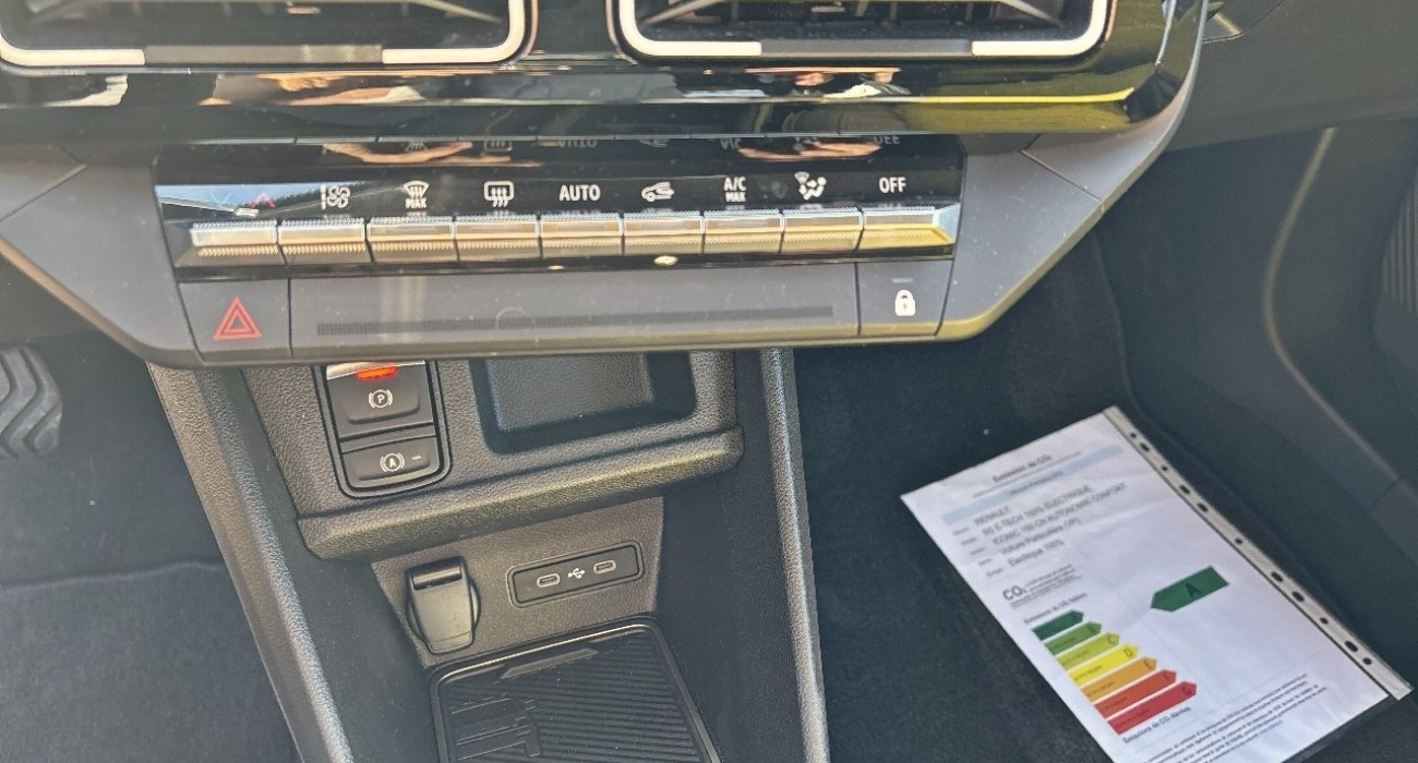 Renault 5 5 E-Tech électriq iconic cinq 150 ch autonomie confort 9
