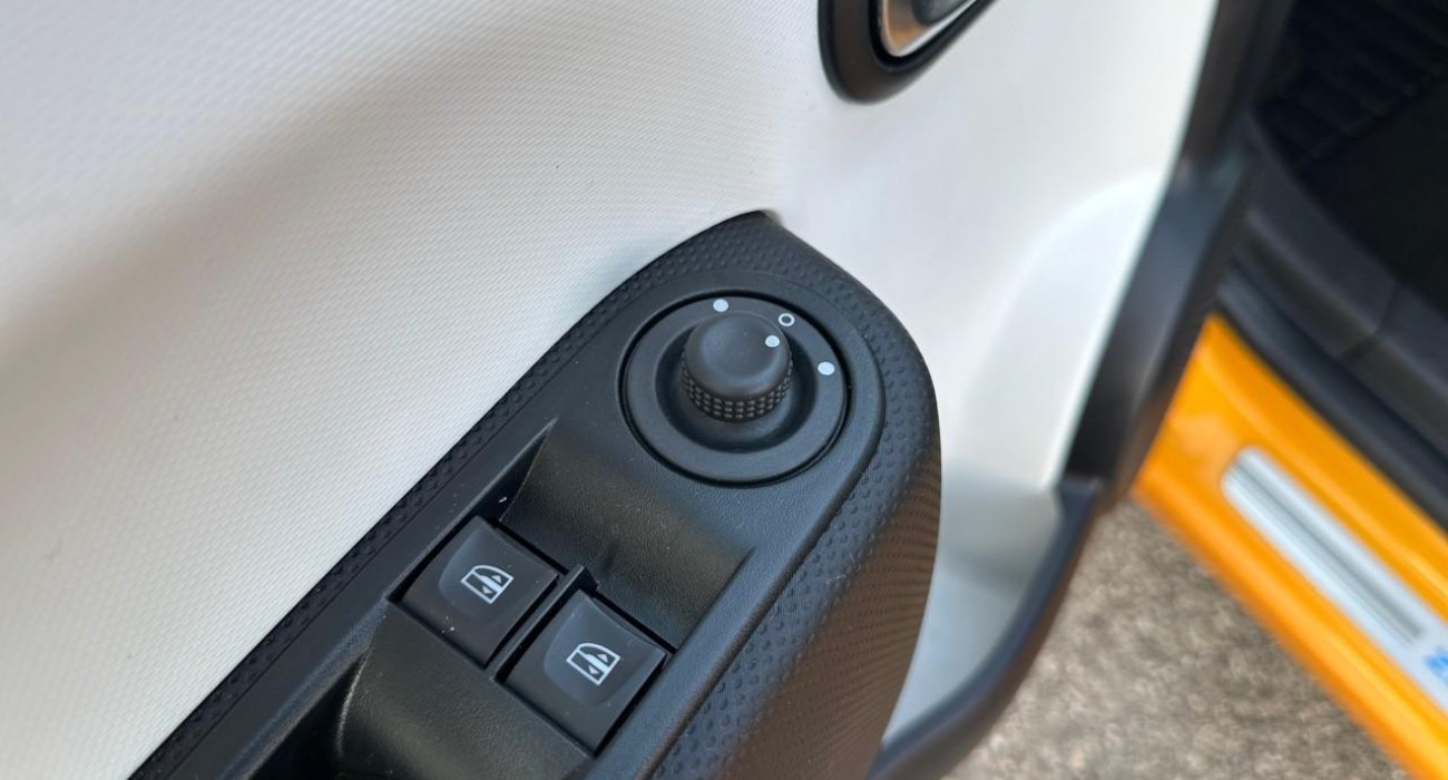 Renault TWINGO Twingo III Achat Intégral Zen 9