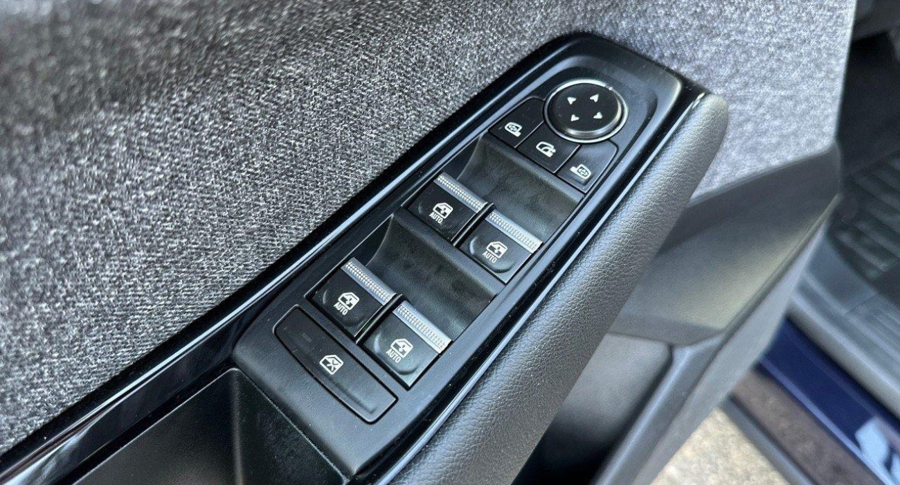 Renault ESPACE Espace E-Tech hybrid 200 Techno 9