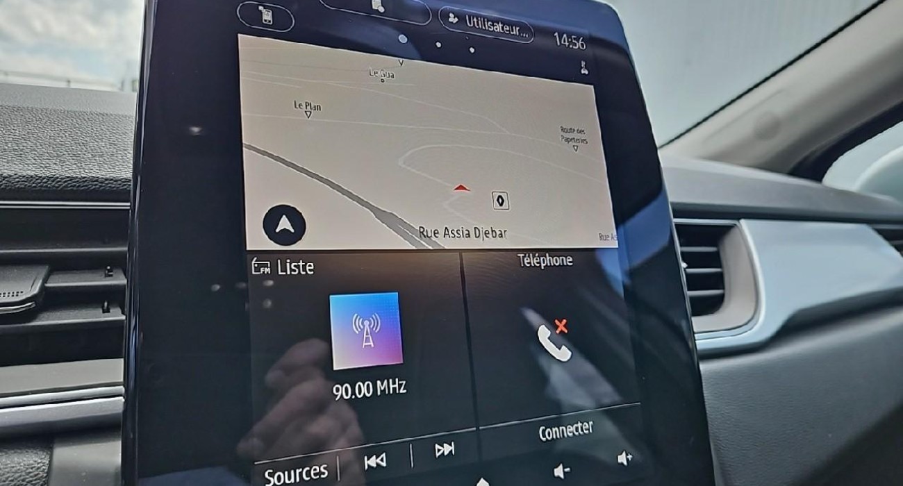 Renault CAPTUR TCe 90 Techno 8