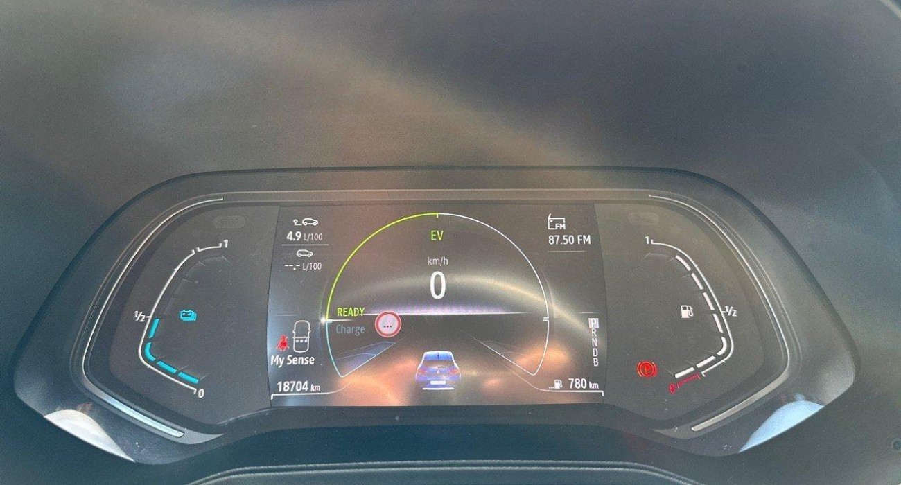 Renault CLIO Clio E-Tech full hybrid 145 Techno 6