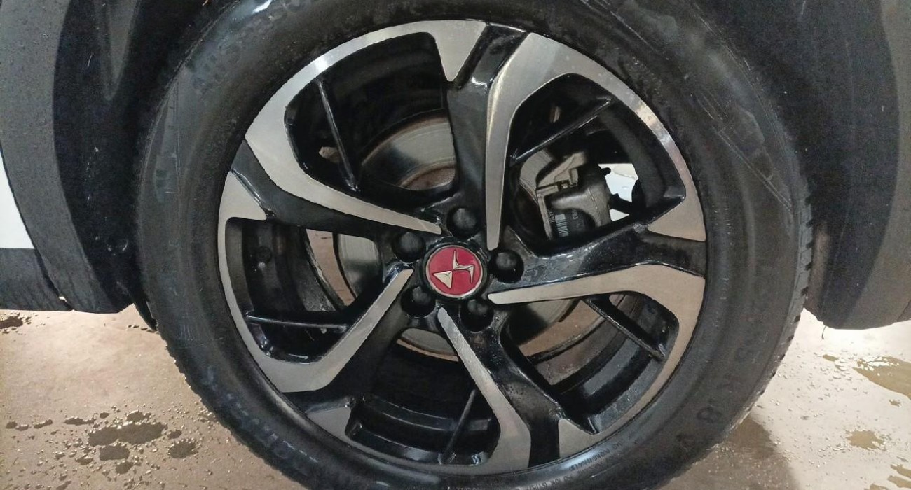 Ds DS7 DS7 Crossback BlueHDi 130 EAT8 Performance Line+ 5