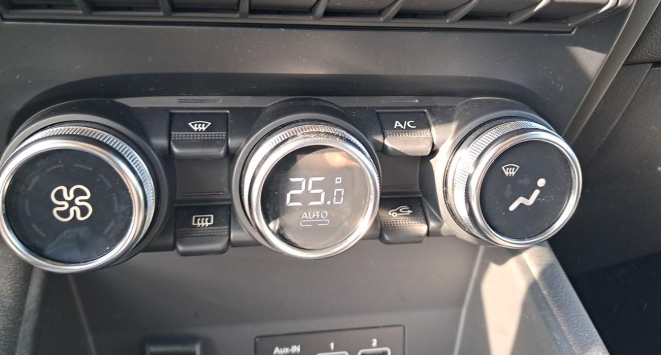 Renault CAPTUR E-Tech Plug-in 160 Intens 12