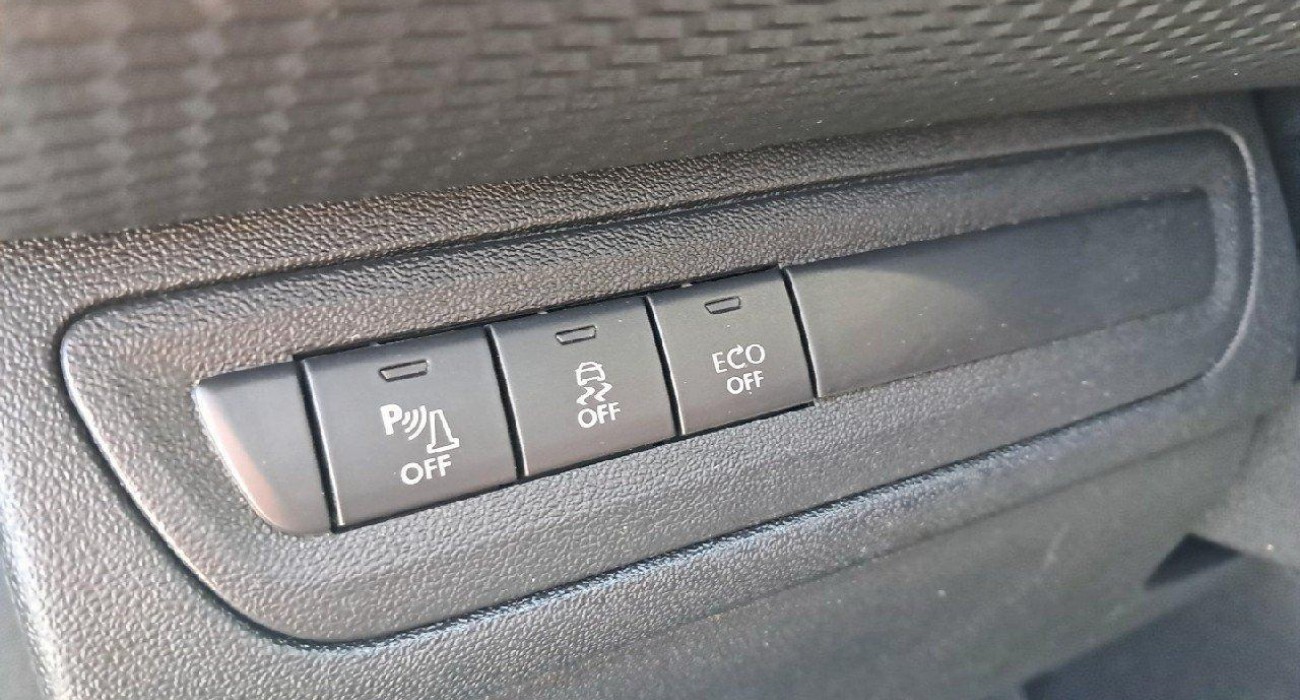 Peugeot 2008 1.2 PureTech 110ch S&S BVM5 Allure 15