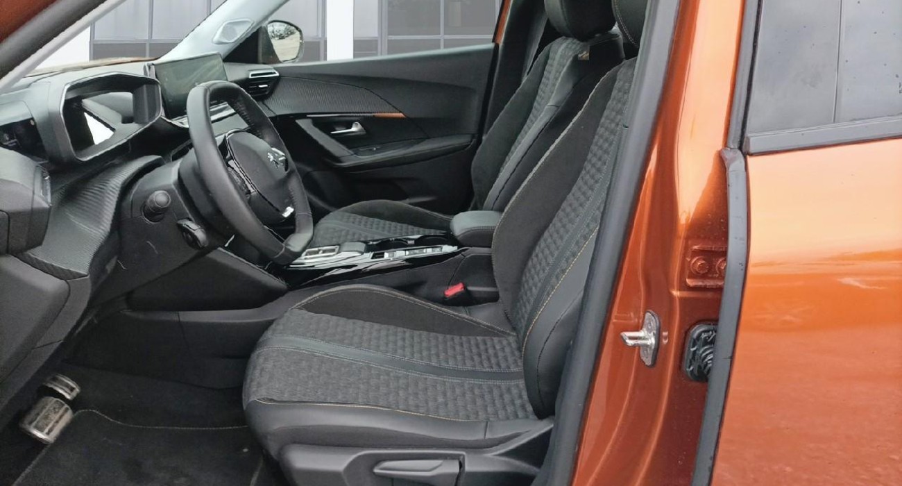 Peugeot 2008 Electrique 136 ch Roadtrip 13