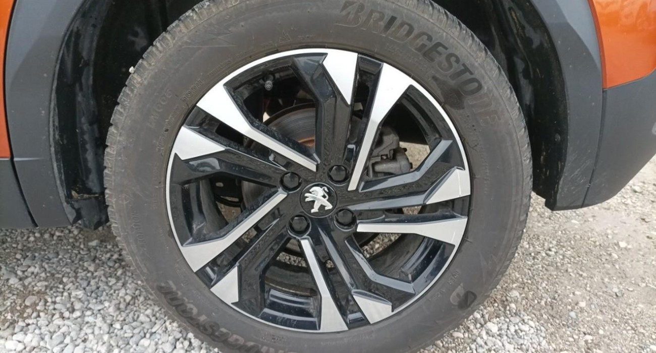 Peugeot 2008 Electrique 136 ch Roadtrip 5