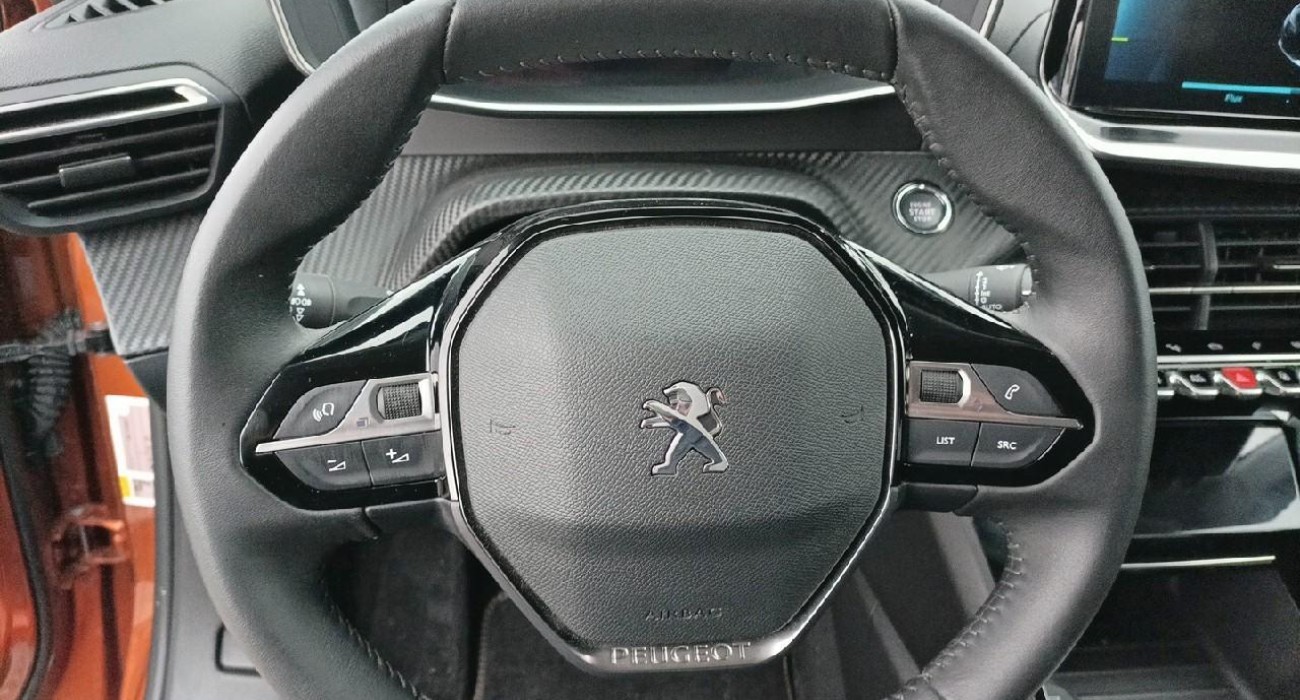 Peugeot 2008 Electrique 136 ch Roadtrip 9