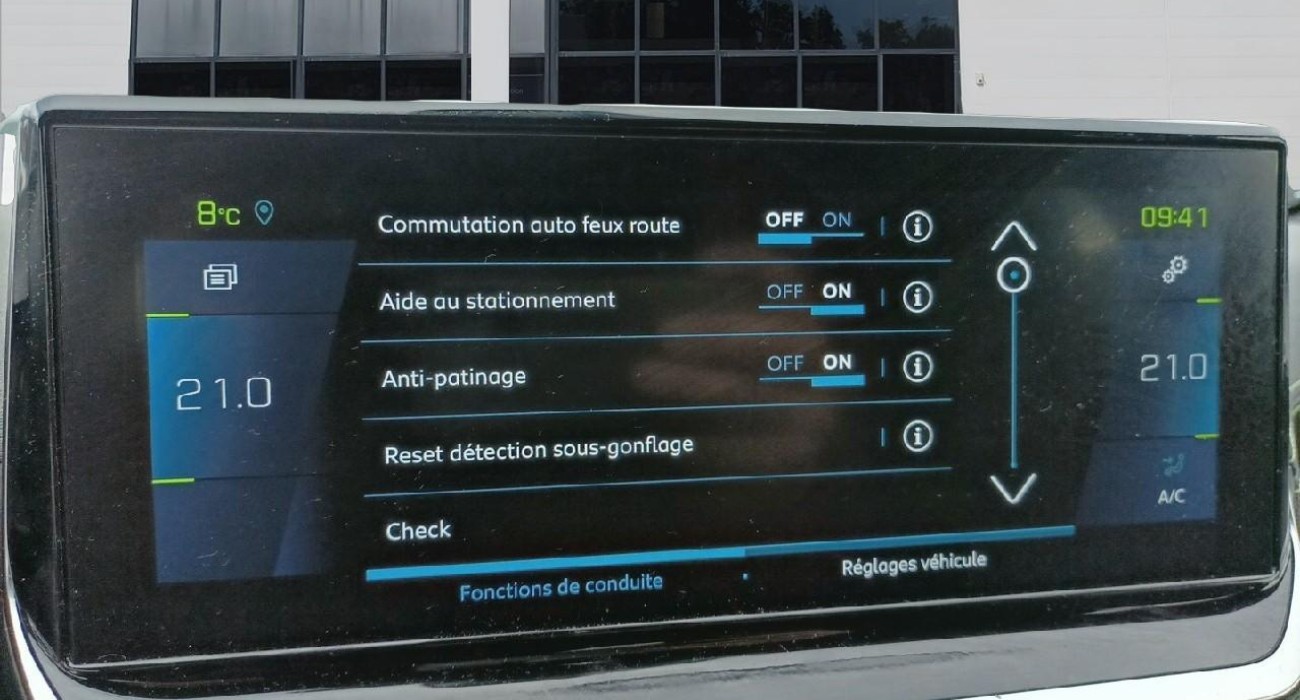 Peugeot 208 Electrique 50 kWh 136ch GT 11
