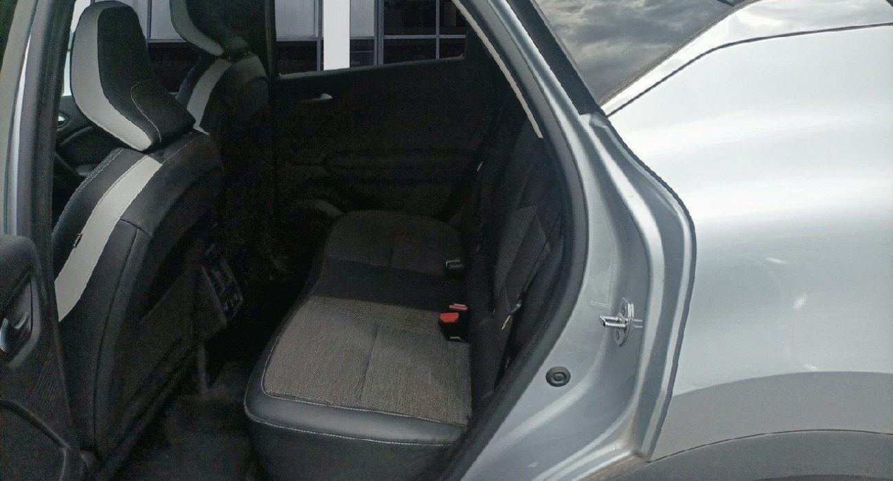 Renault CAPTUR TCe 100 GPL Intens 11