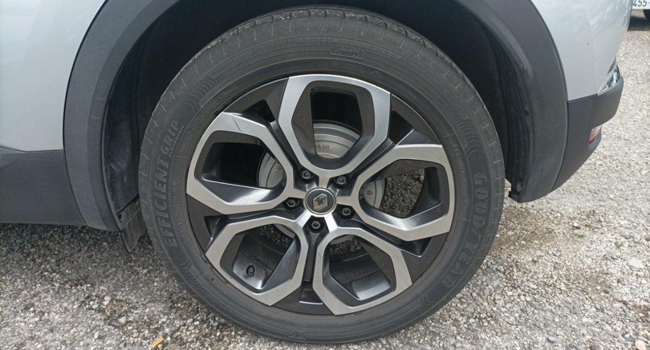 Renault CAPTUR TCe 100 GPL Intens 13