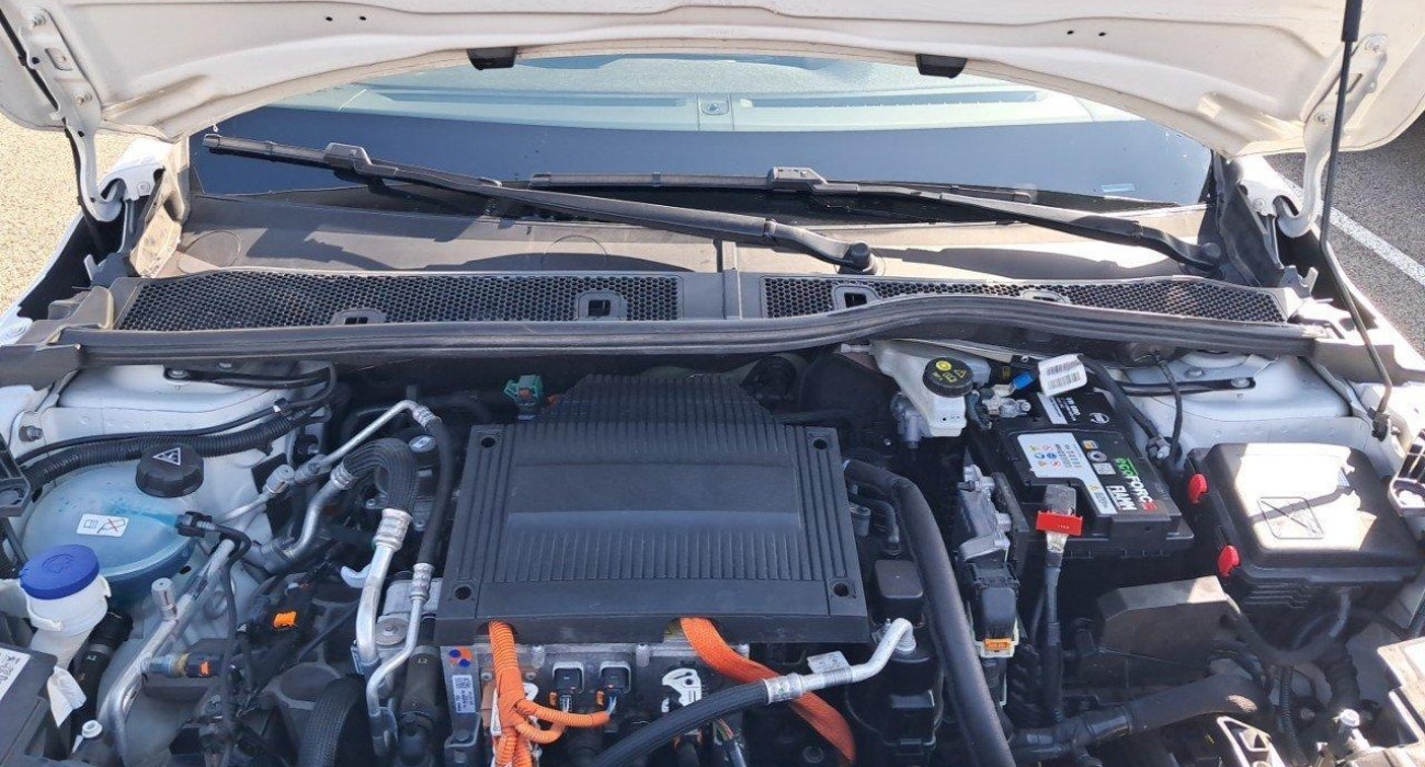 Peugeot 208 208 ELECTRIQUE 50 KWH 136 ACTIVE BUSINESS R 14