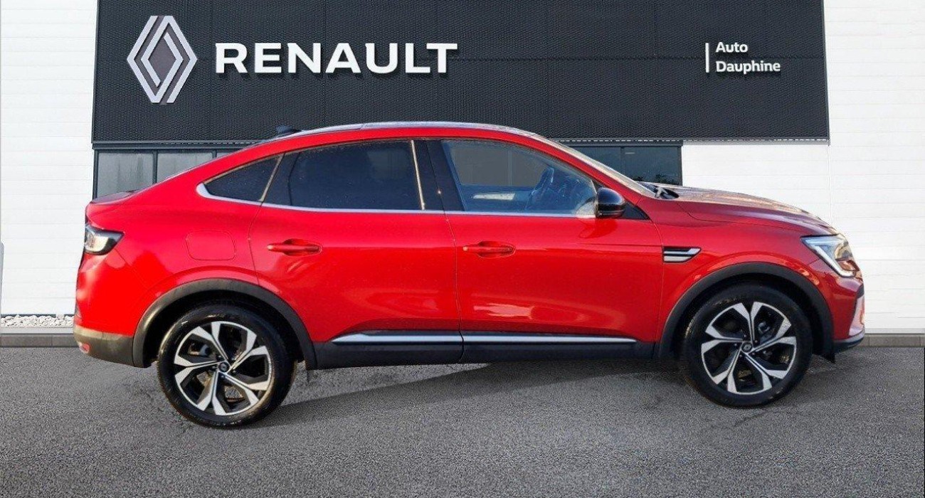 Renault ARKANA E-Tech 145 - 23 Techno 2