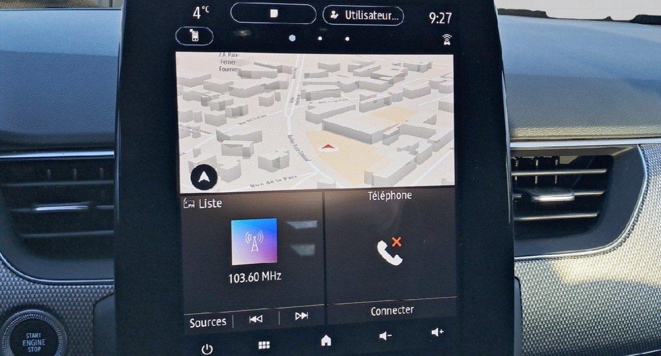 Renault ARKANA E-Tech 145 - 23 Techno 8