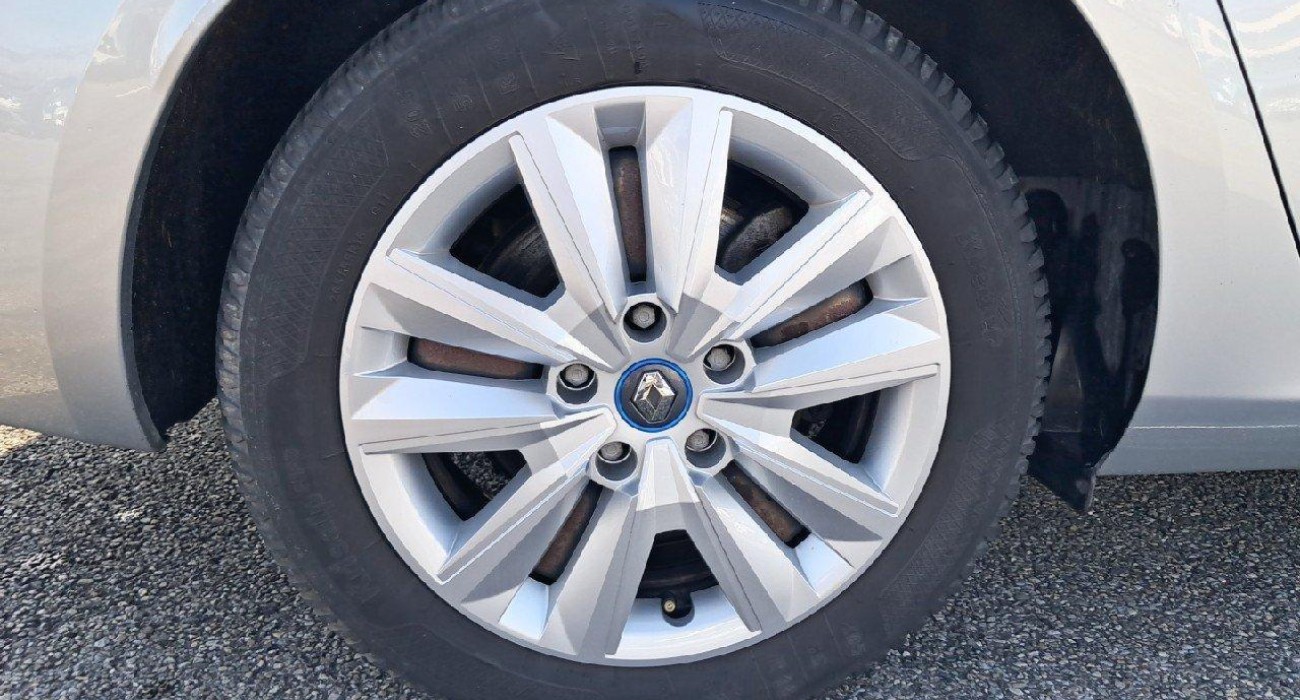 Renault MEGANE ESTATE Mégane IV Estate E-TECH Plug-In Hybride 160 Business 13