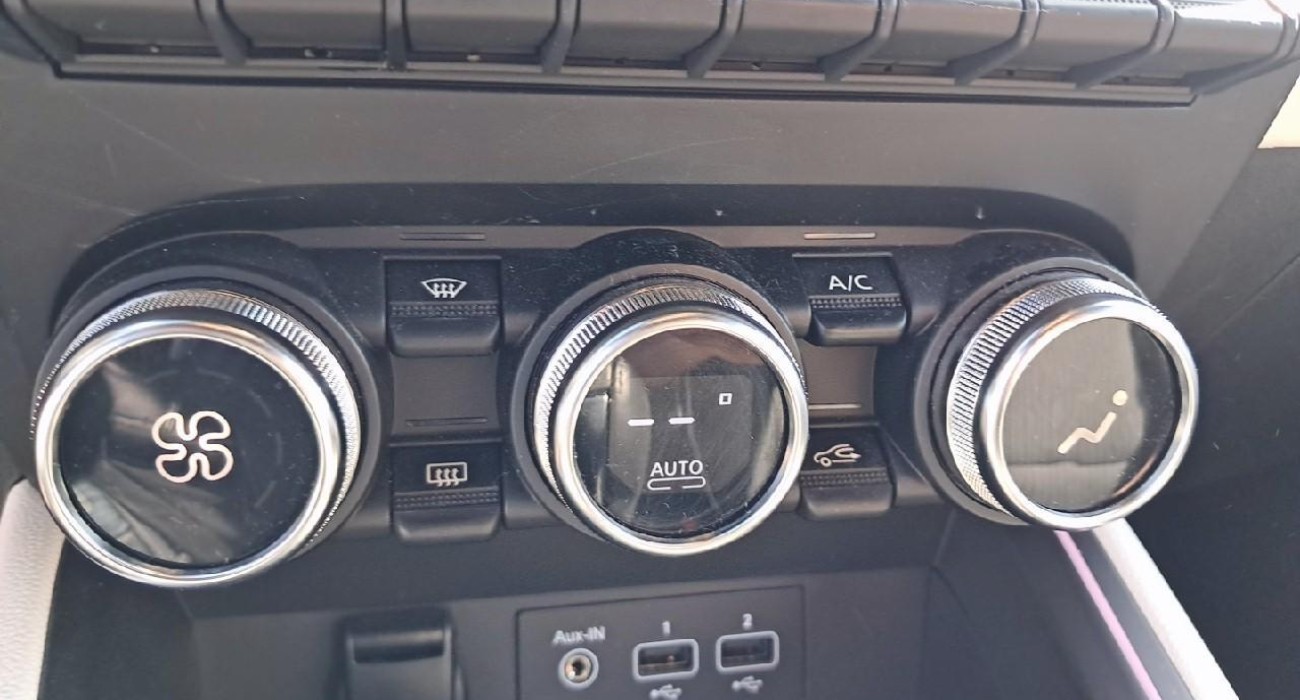Renault CLIO Clio E-Tech 140 - 21N Intens 12