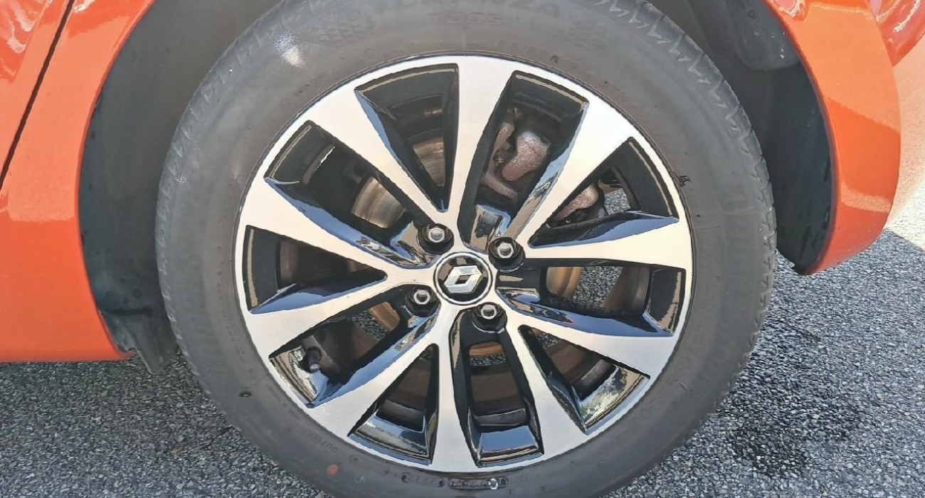 Renault CLIO Clio E-Tech 140 - 21N Intens 8