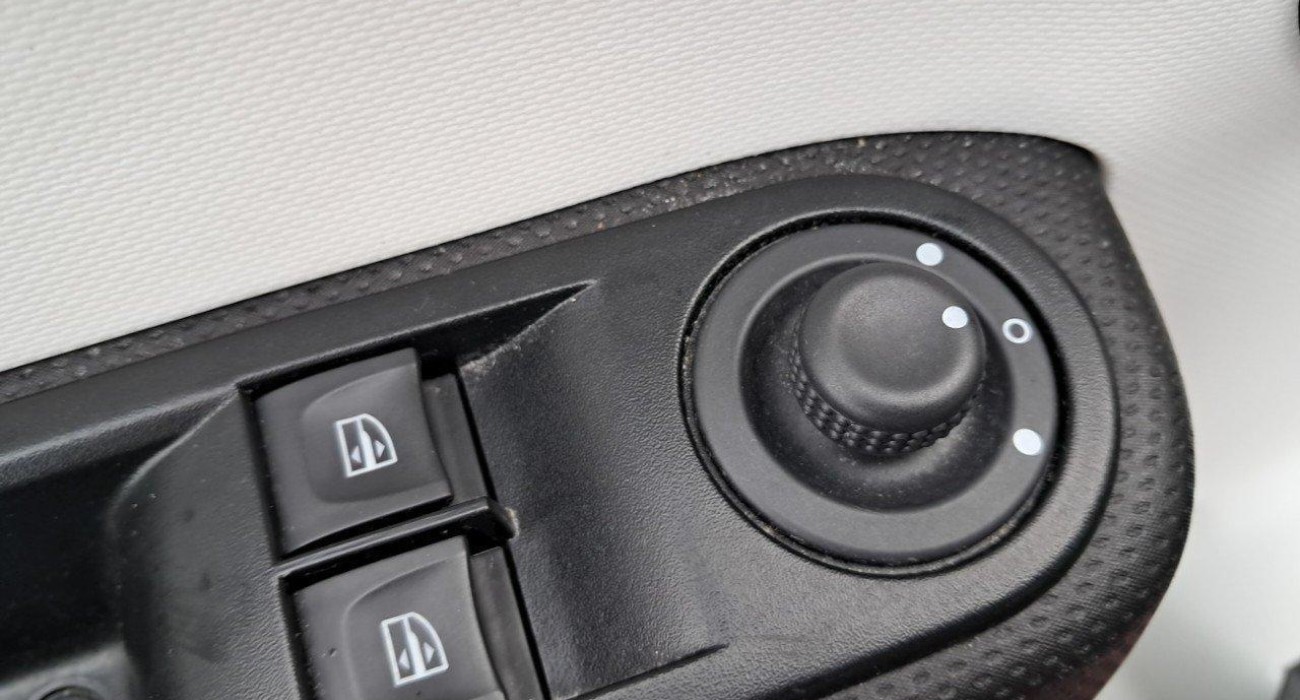 Renault TWINGO Twingo III Achat Intégral Zen 9
