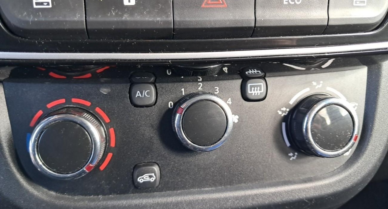 Dacia SPRING Expression 7