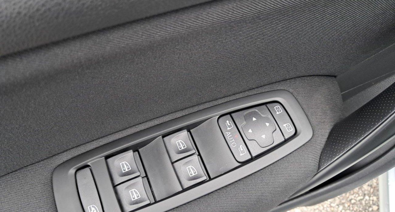 Renault MEGANE ESTATE Mégane IV Estate E-TECH Plug-In Hybride 160 Business 9