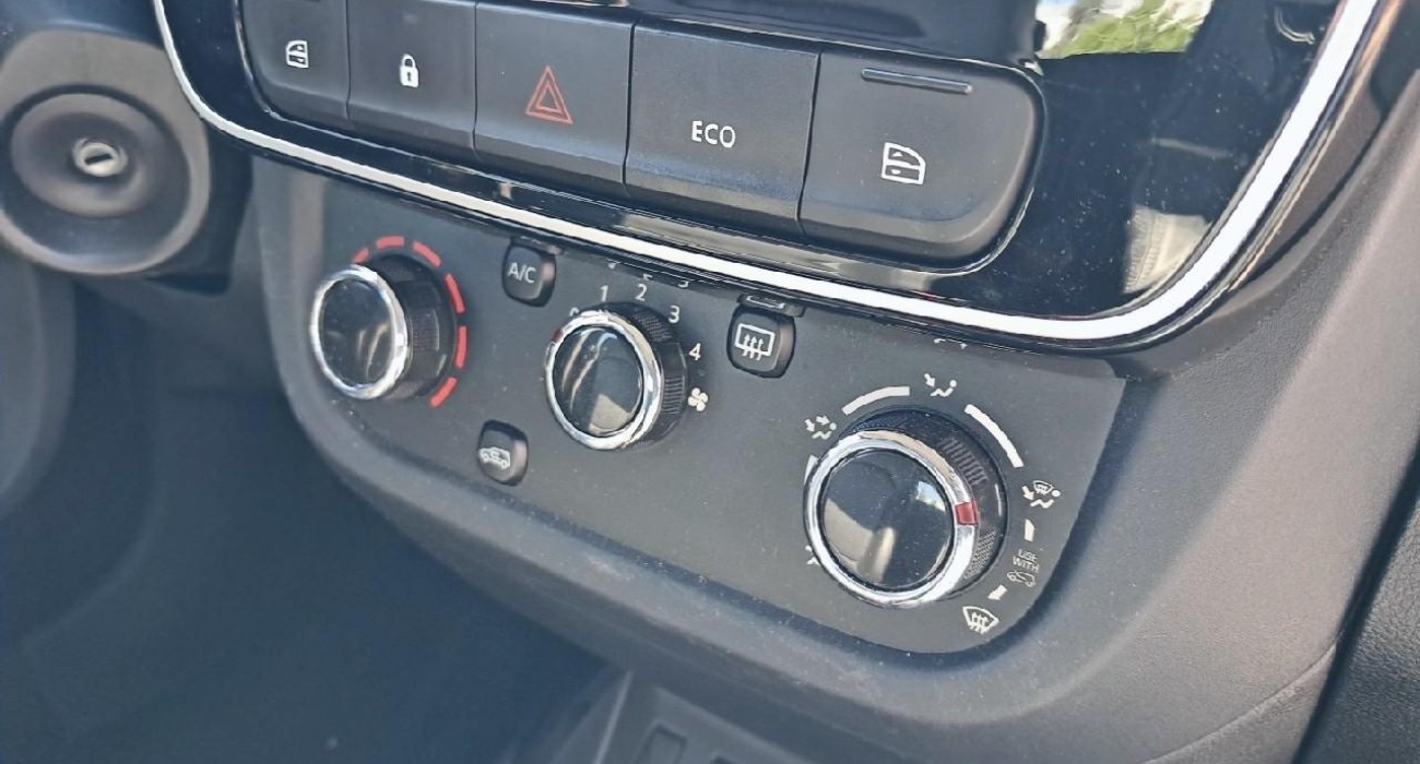 Dacia SPRING Expression 7