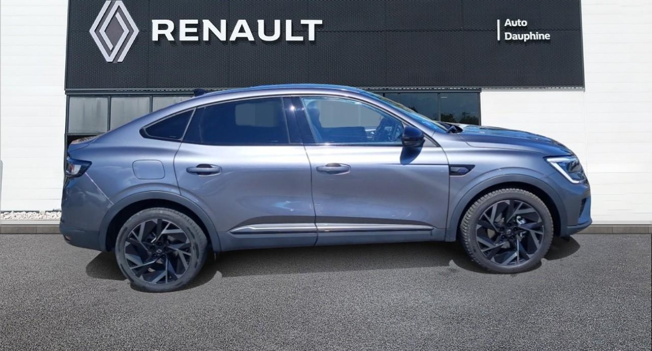 Renault ARKANA E-Tech 145 - 23 esprit Alpine 2