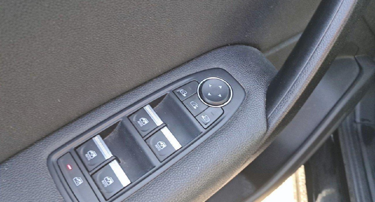 Renault CAPTUR E-Tech 145 - 21 Intens 9