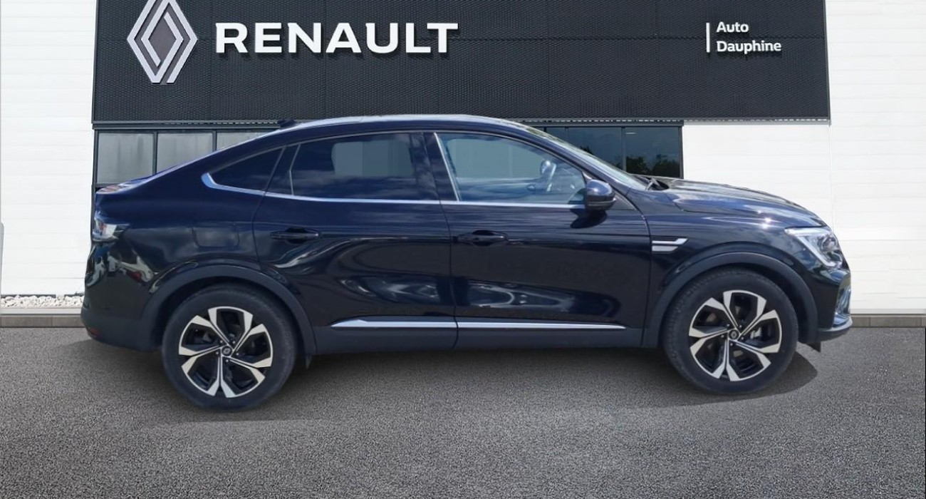 Renault ARKANA E-Tech 145 - 23 Techno 4