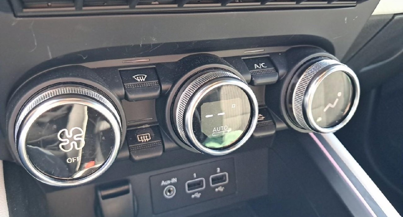Renault CLIO Clio E-Tech full hybrid 145 Techno 7