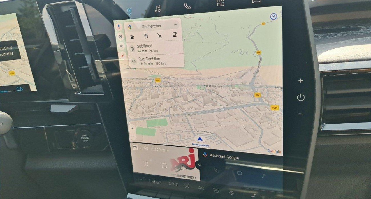 Renault AUSTRAL E-Tech hybrid 200 Iconic 8