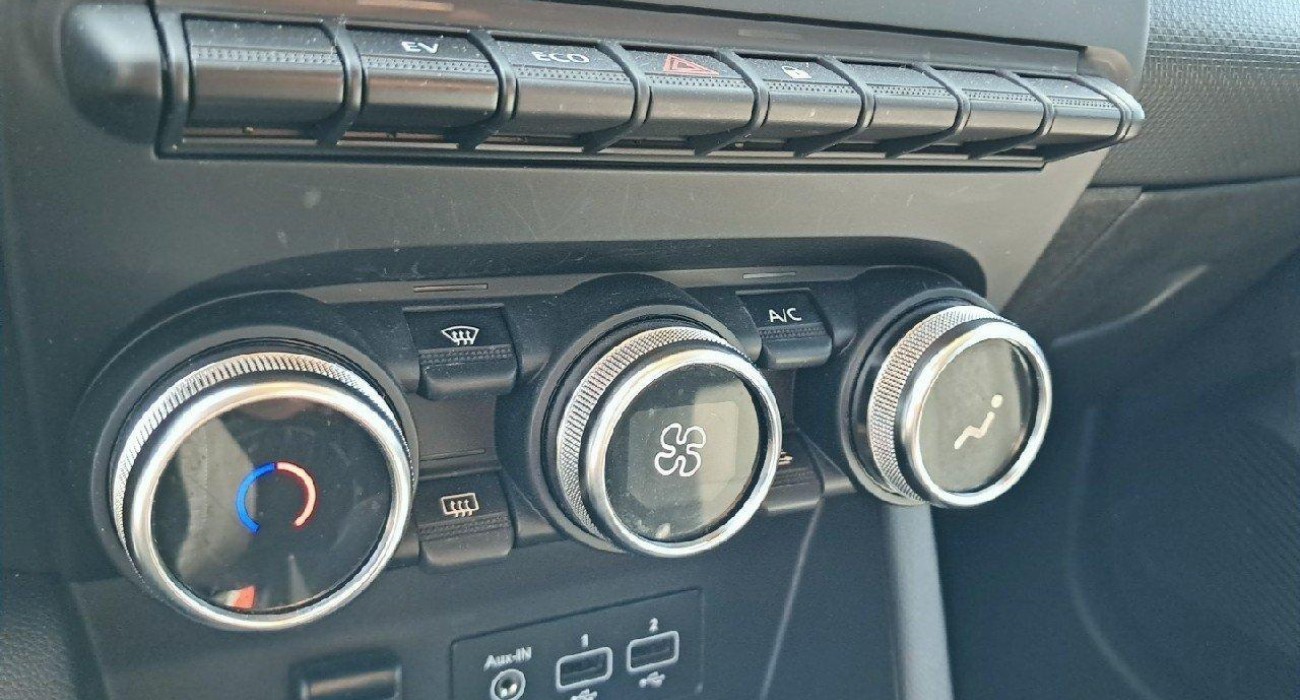 Renault CLIO Clio E-Tech 140 - 21 Business 7