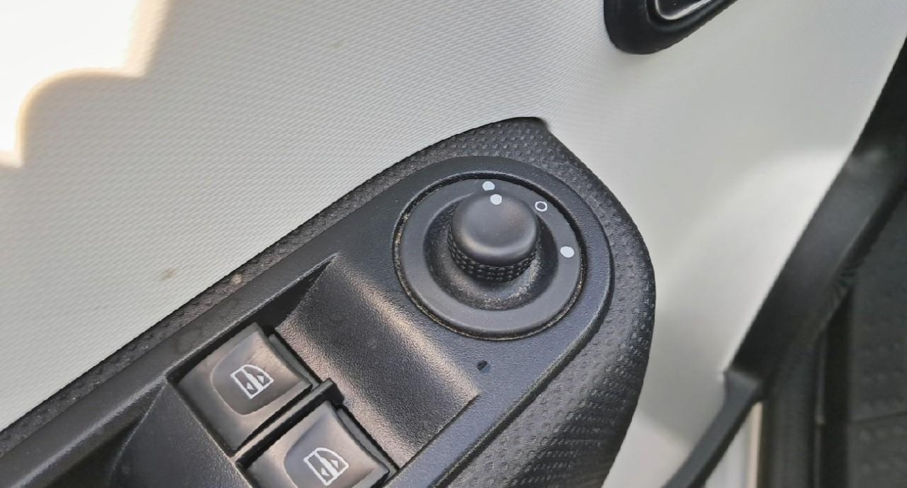Renault TWINGO Twingo III Achat Intégral Zen 9