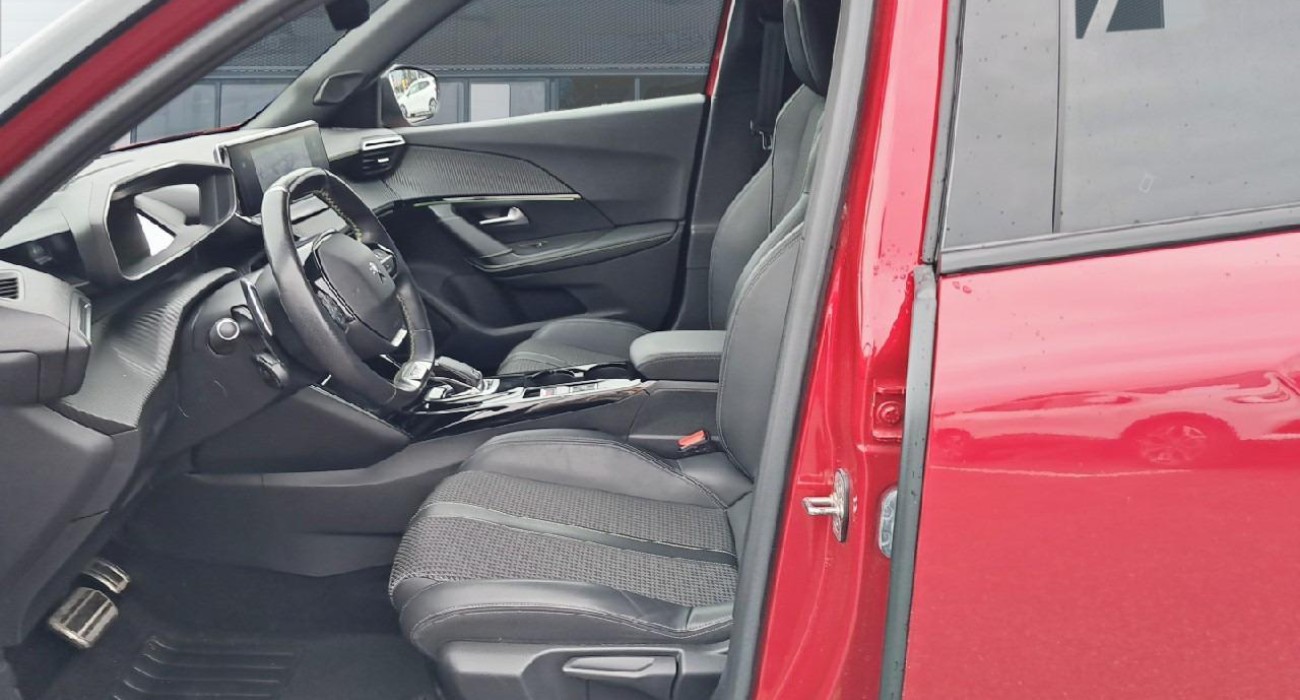 Peugeot 2008 BlueHDi 130 S&S EAT8 GT Line 10