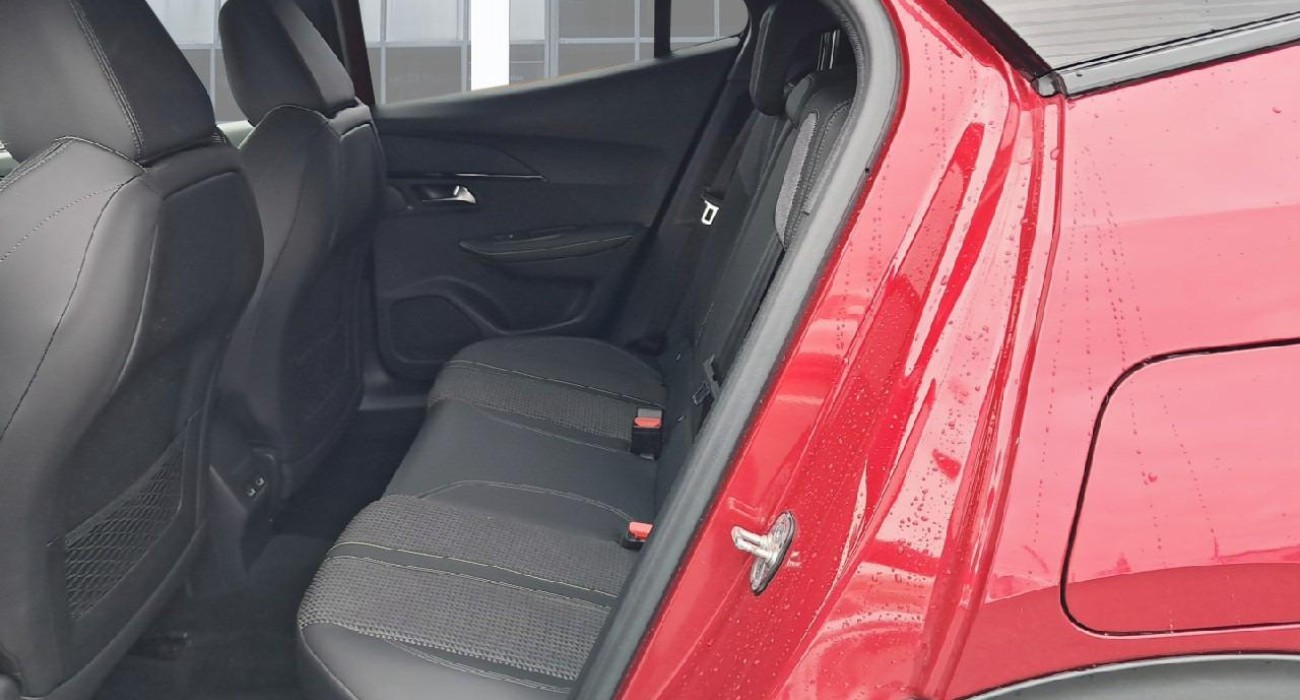 Peugeot 2008 BlueHDi 130 S&S EAT8 GT Line 11