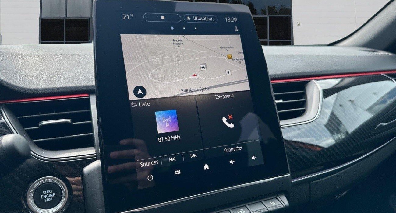 Renault ARKANA E-Tech 145 - 21B R.S. Line 8