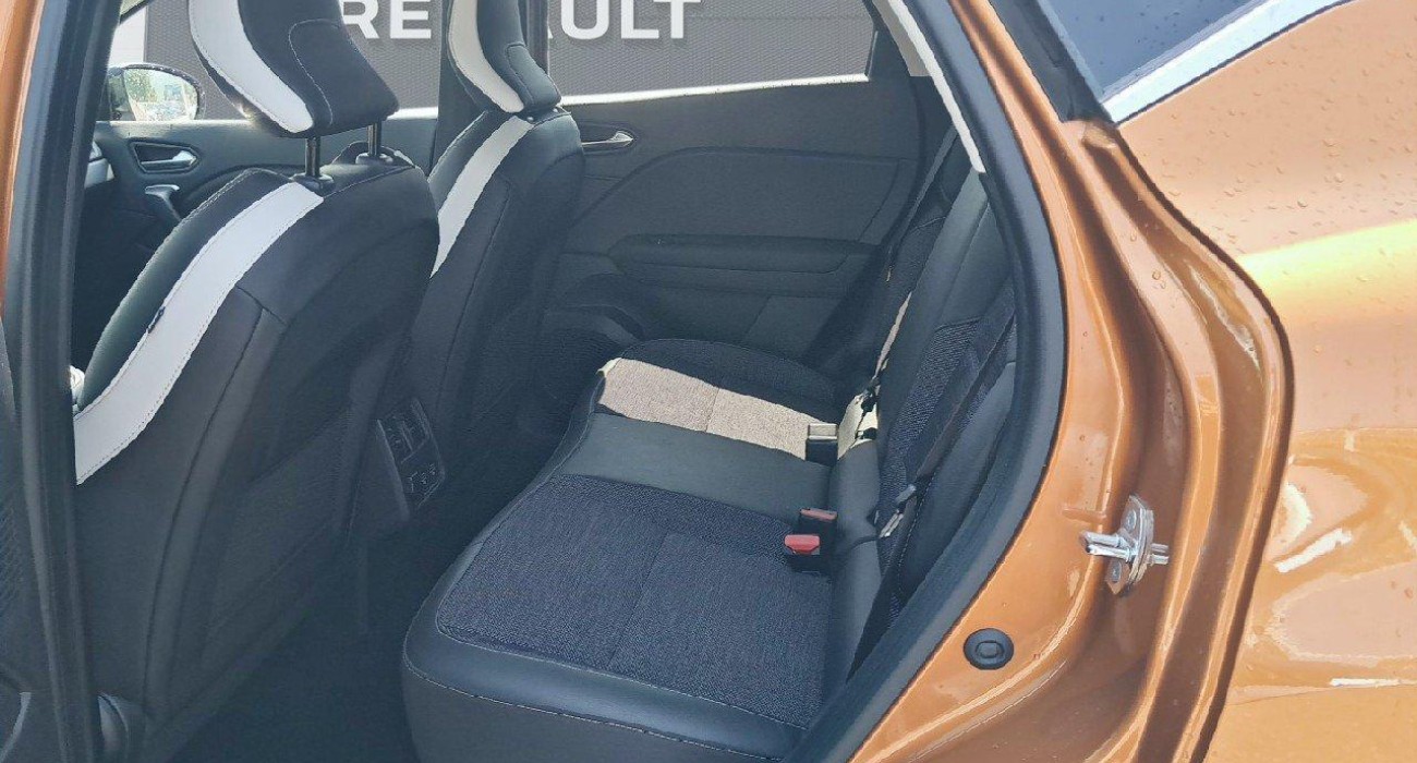 Renault CAPTUR E-Tech Plug-in 160 Intens 11