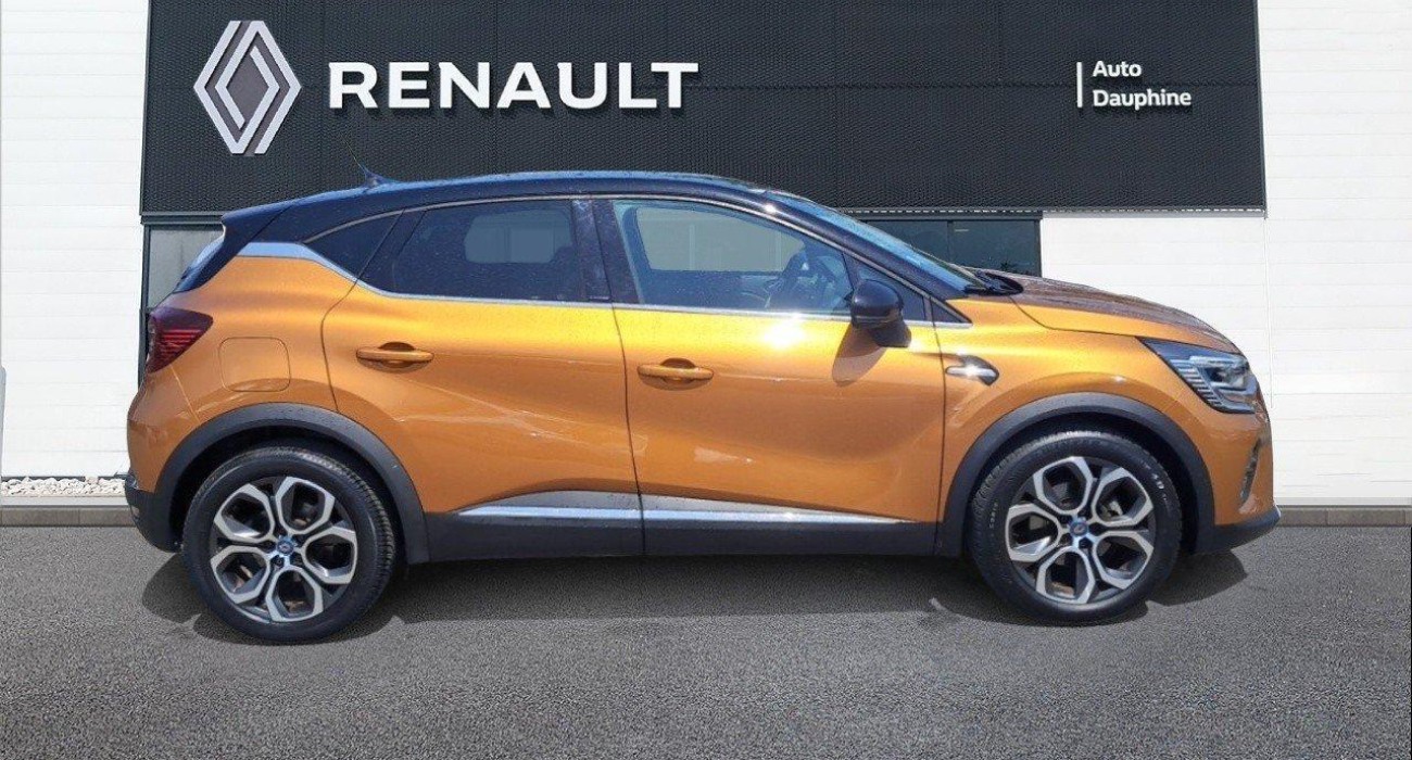 Renault CAPTUR E-Tech Plug-in 160 Intens 2