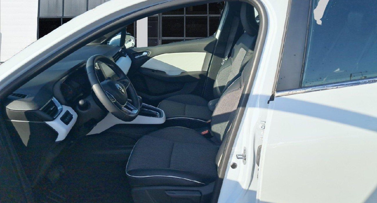 Renault CLIO Clio E-Tech 140 - 21N Intens 15