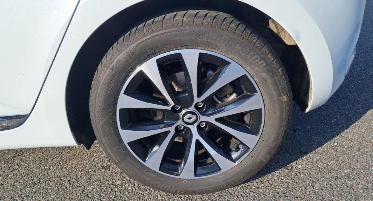 Renault CLIO Clio E-Tech 140 - 21N Intens 7