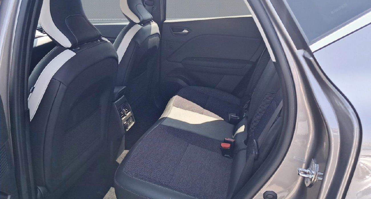 Renault CAPTUR TCe 100 GPL Intens 11