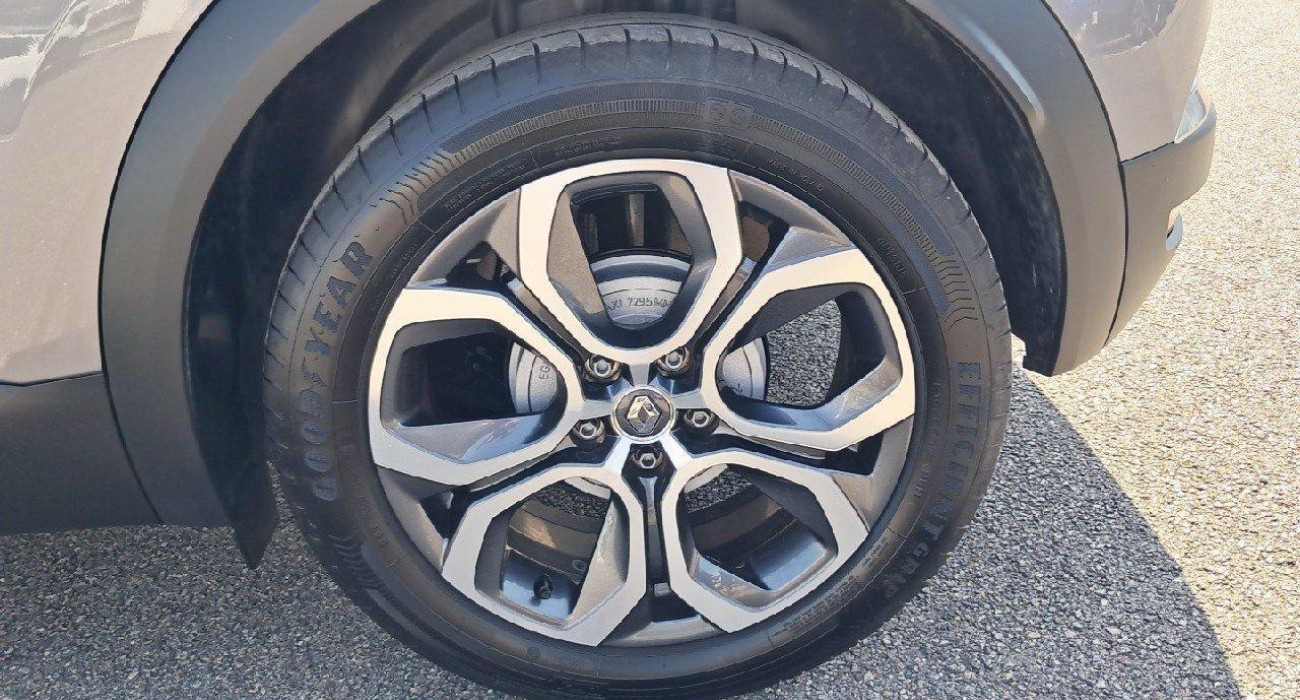 Renault CAPTUR TCe 100 GPL Intens 13