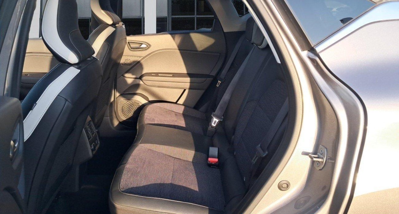 Renault CAPTUR TCe 90 Techno 11