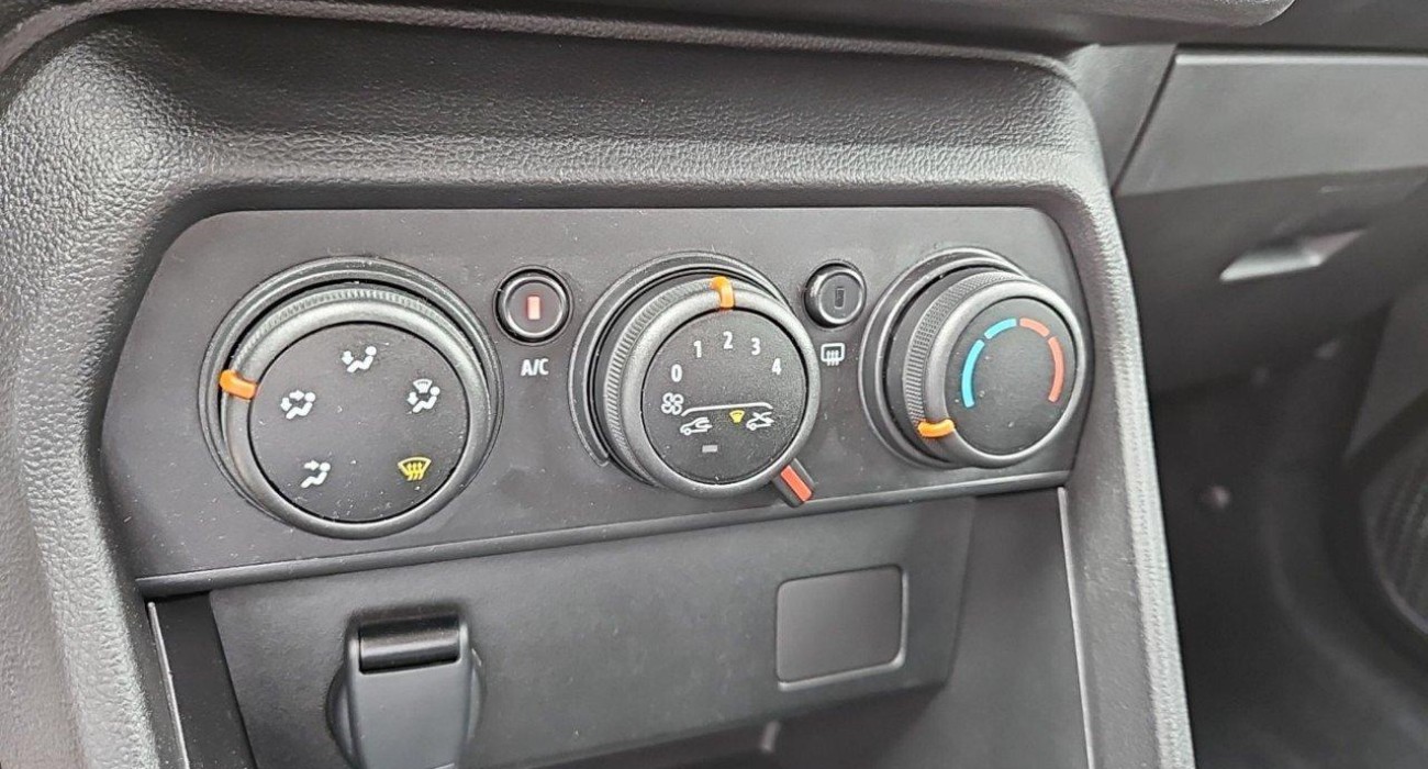 Dacia SANDERO TCe 90 GSR2 Expression 7