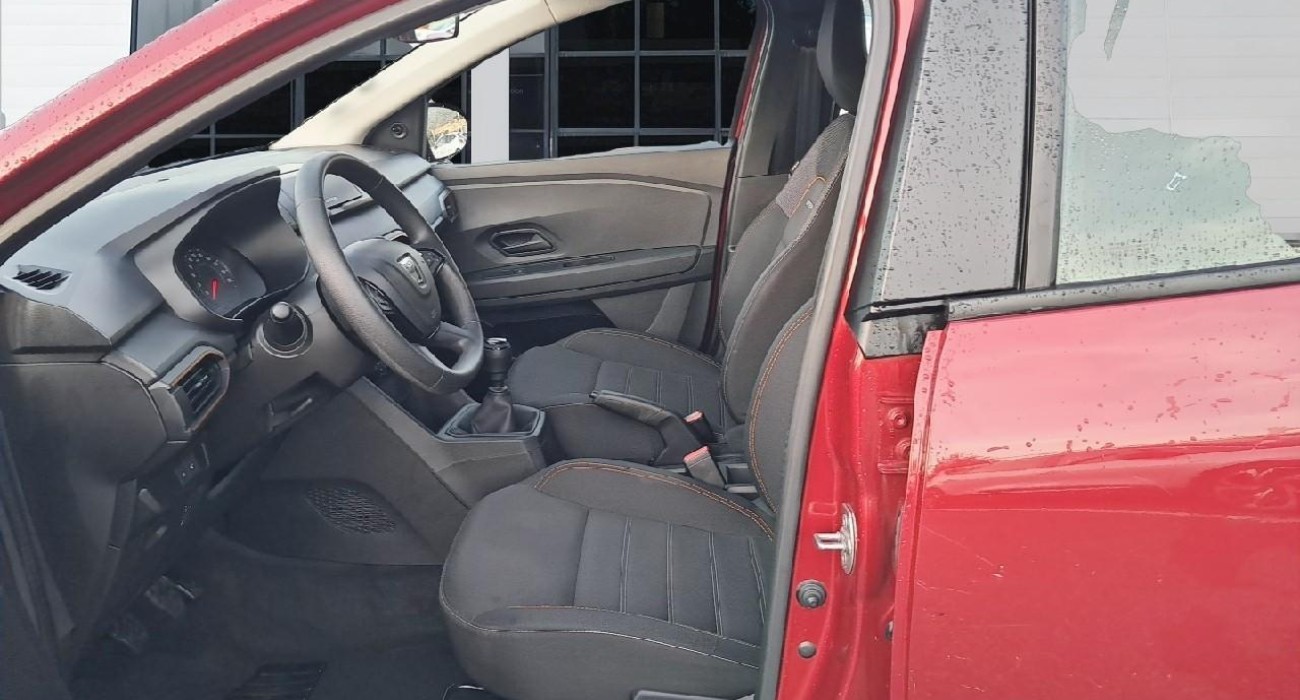 Dacia SANDERO ECO-G 100 Stepway Essentiel 10