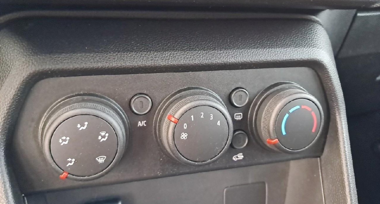 Dacia SANDERO ECO-G 100 Stepway Essentiel 7