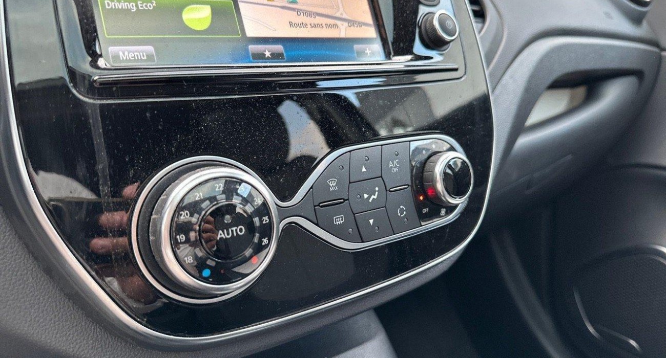 Renault CAPTUR dCi 90 EDC Intens 7
