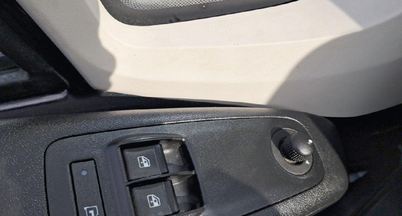 Opel MERIVA MOVANO FGN 3.3T L1H2 140 CH PACK CLIM 9