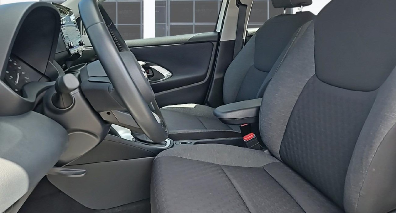 Toyota YARIS HYBRIDE MY22 Yaris Hybride 116h Dynamic 10