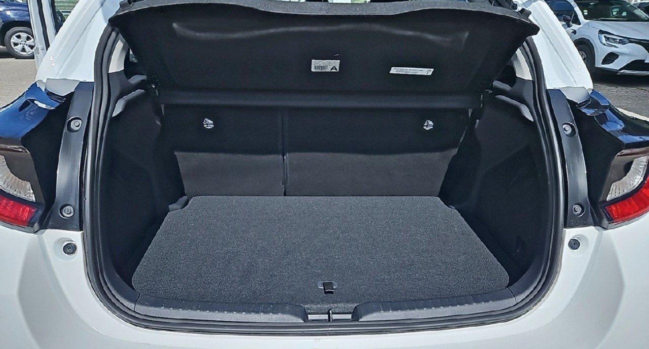 Toyota YARIS HYBRIDE MY22 Yaris Hybride 116h Dynamic 12